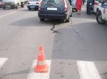 В Батайске ночью автомобиль сбил насмерть женщину