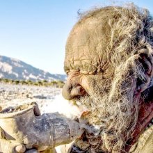 В Иранском селе живет 80-летний бродяга, который не мылся 60 лет
