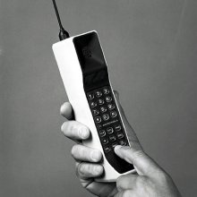Первой мобилке Motorola DynaTAC 8000 исполнилось 30 лет