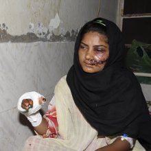 В Пакистане отец выстрелил в дочь и выбросил ее в реку, девушка выжила