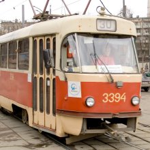 Трамвай переехал уснувшего на рельсах мужчину в Ярославле