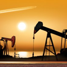 Американский эксперт: Цена барреля нефти в 2015 году составит 50 - 85 долларов