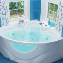 Какие характеристики акриловой ванны необходимо учитывать при ее выборе?