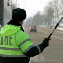 В Калининграде при задержании угонщик воткнул отвертку в шею сотрудника ДПС