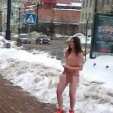 Жительниц Хабаровска, игравших нагишом в снежки, оштрафовали на 500 рублей