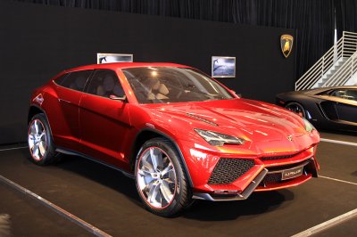 Новый кроссовер Lamborghini Urus будет идентичен концепт-кару