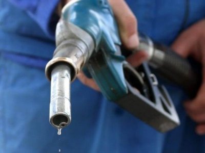 Водители Астрахани возмущены ценами на бензин