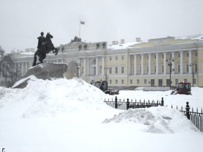 В Санкт-Петербурге выпал первый снег