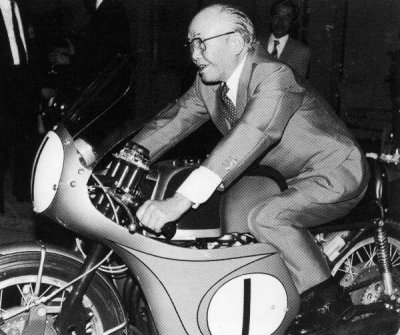 17 ноября 1906 года родился основатель Honda Соитиро Хонда