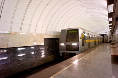 В Москве в метро пассажир остановил поезд из-за галлюцинации