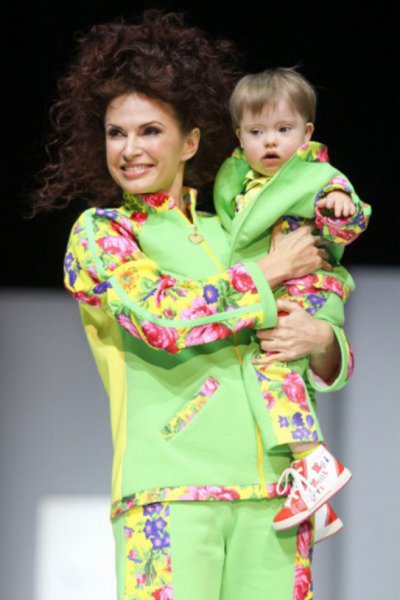 Эвелина Бледанс вышла на сцену Кремля вместе с сыном Семеном