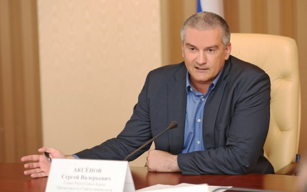Сергей Аксенов запретил чиновникам рекламировать отдых в Крыму
