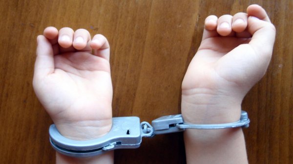 В Египте суд ошибочно приговорил к пожизненному заключению 4-летнего ребенка
