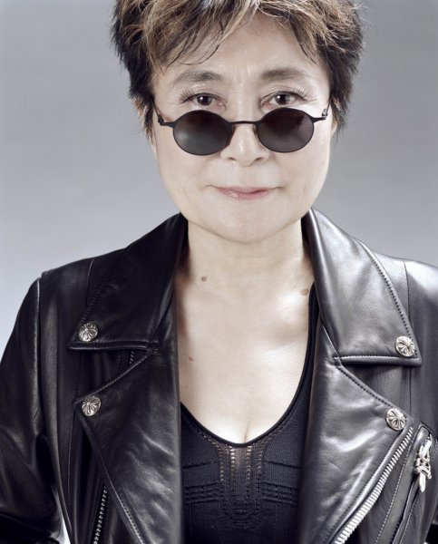 Йоко Оно экстренно госпитализирована в Нью-Йорке