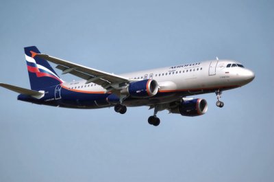 Авиакомпании РФ в феврале впервые за 5 месяцев увеличили перевозки