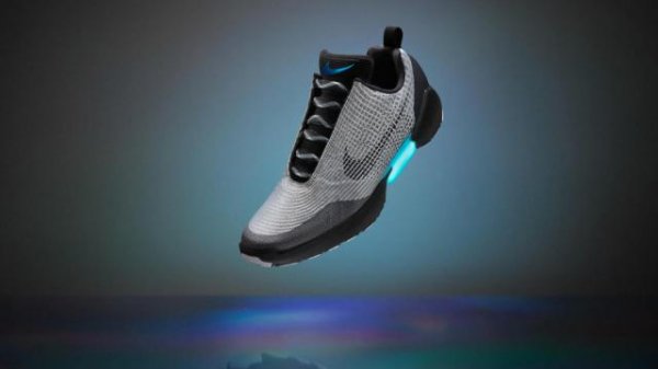 Компания Nike презентовала "умные" кроссовки из фильма "Назад в будущее"