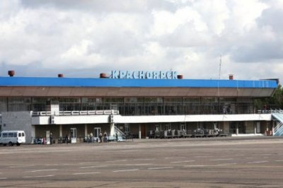 Возле красноярского аэропорта «Емельяново» подрались таксисты