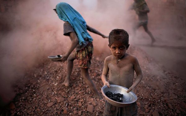 СМИ: В Великобританию поставляются дети-рабы из Непала и Индии