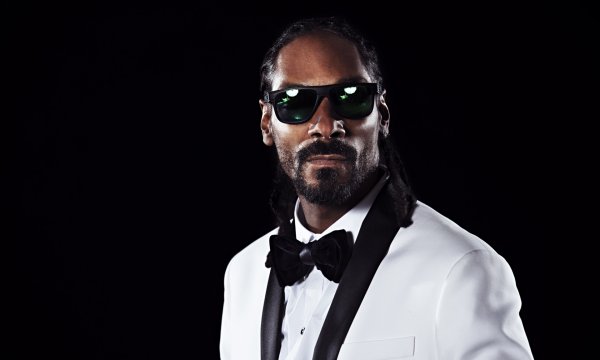Рэпер Snoop Dogg обвинил Арнольда Шварценеггера в расизме