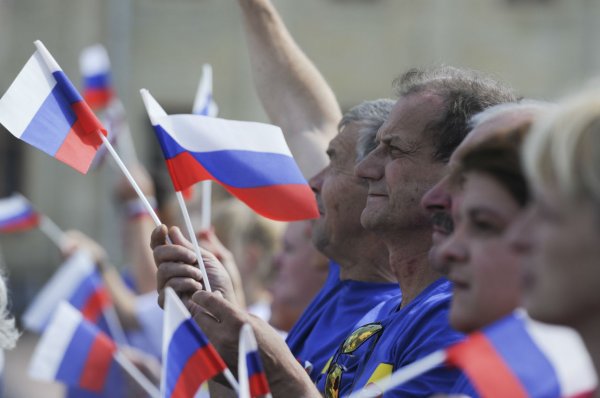 Около 40% граждан РФ винят власти в невыполнении обязанностей: опрос