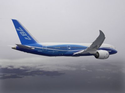 В США заменят двигатели на Boeing-787 Dreamliner из-за дефекта