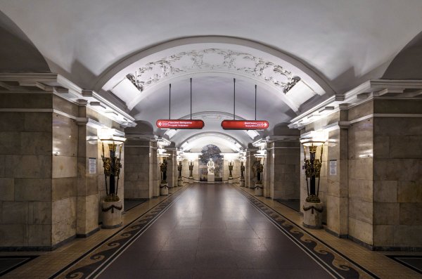В Санкт-Петербурге 1 и 2 мая метро будет работать круглосуточно