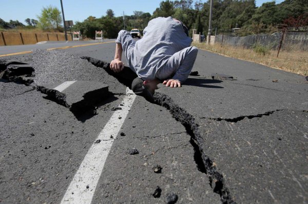 Во Франции зафиксировано землетрясение магнитудой 5,2 балла