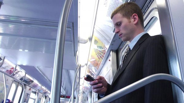 МТС запустит в 2017 году 3G-сеть во всех вагонах московского метро