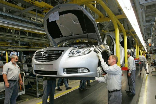 Петербургские заводы выпустили четверть российских автомобилей