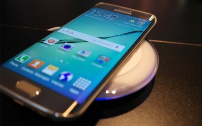 Samsung дарит беспроводную зарядку владельцам Galaxy S7