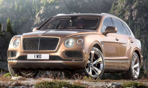 Первый внедорожник Bentley Bentayga был замечен на дорогах Киева
