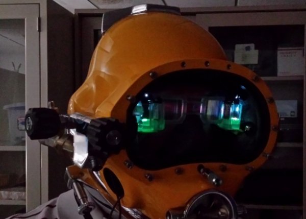 Шлем с дополненной реальности поможет ориентироваться под водой