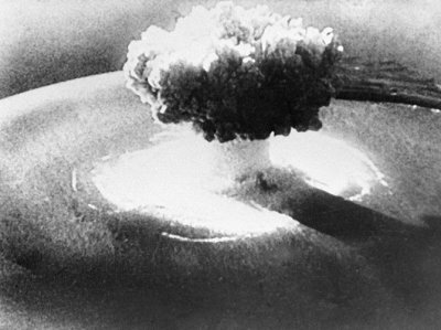 16 июля 1945 года прогремел первый в мире ядерный взрыв