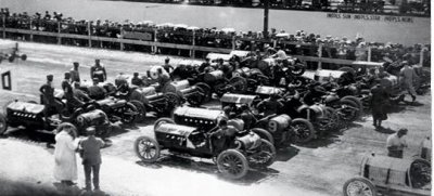 В Париже 22 июля 1894 года стартовали первые в мире автогонки