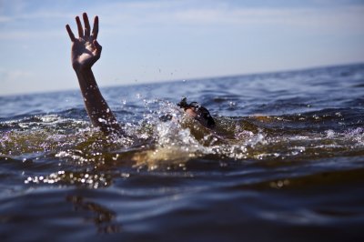 Один человек утонул у берегов Великобритании, попав в сильное течение