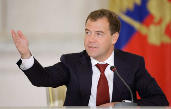 Киев направил Москве ноту протеста из-за визита Медведева в Крым