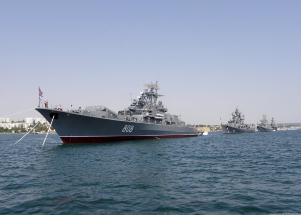 Корабли Черноморского флота и Каспийской флотилии задействованы в проверке войск
