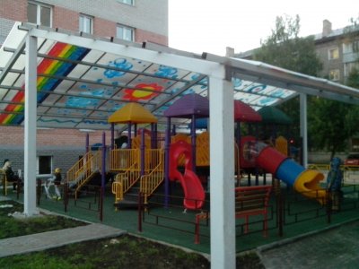 В Кирове появилась первая крытая детская площадка