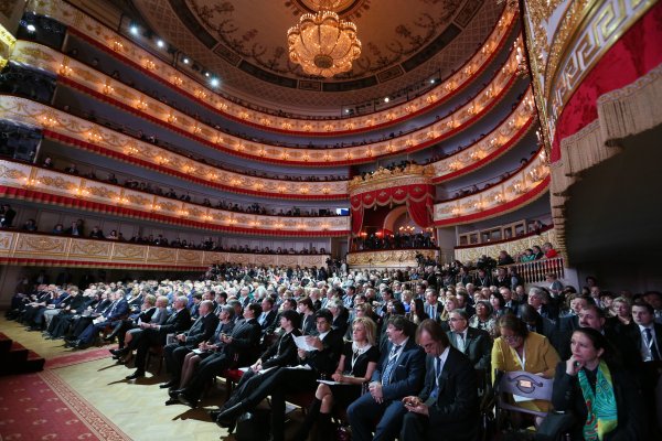 Театры из Европы и Азии примут участие в фестивале "Александринский" в Петербурге
