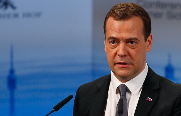 Медведев рассказал о новых правилах деления налога на прибыль между региональным и федеральным ...