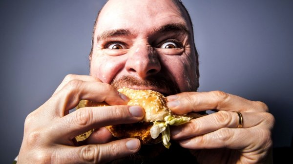 Учёные: Спешка во время еды приводит к развитию диабета II типа
