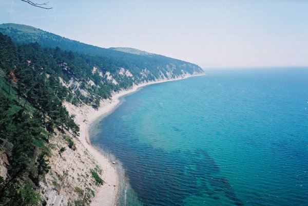Разлив мазута произошел в Черном море у берегов крымского курорта Судак