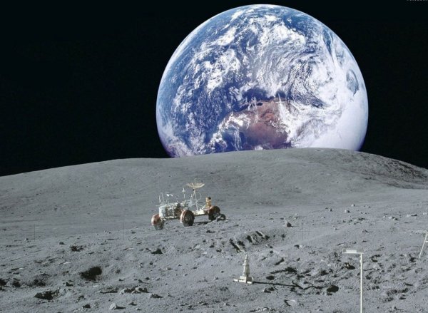 В России создадут спутник стоимостью $10 млн для поиска следов "Аполлона" на Луне