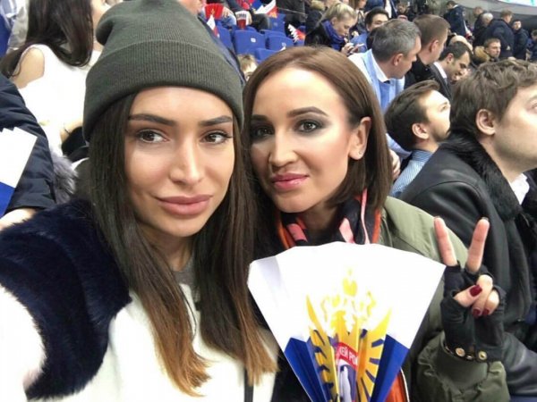 Ольга Бузова нарвалась на критику поклонников из-за визита на хоккейный матч