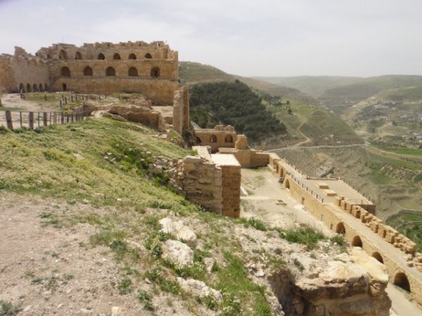 В Иордании боевики удерживают заложников в замке крестоносцев
