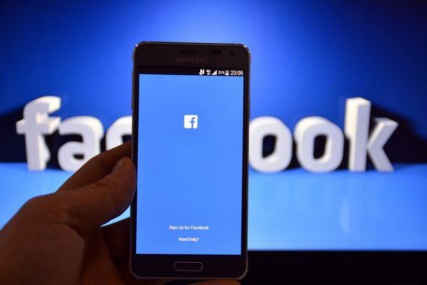 Американский программист обнаружил проблемы конфиденциальности в Facebook