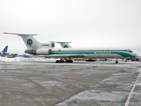 В Якутии экстренно приземлился самолет с отказавшим двигателем