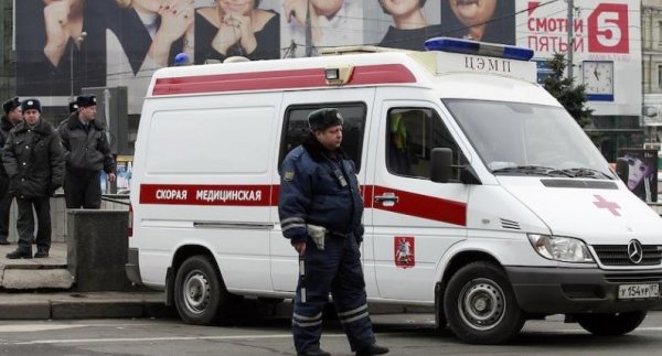 В Москве в подъезде дома обнаружен труп неизвестного мужчины