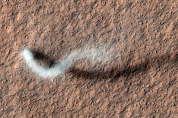 На Марсе регулярно происходят странные перемещения объектов – Ученые