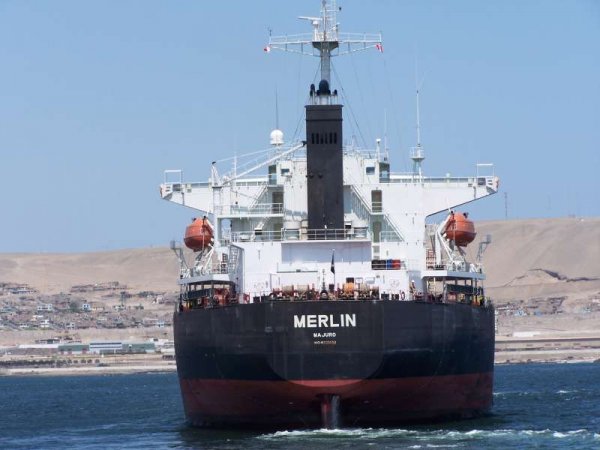 Корабль с российскими моряками задержан у берегов Ливии